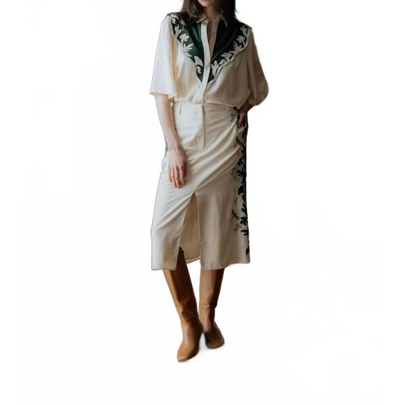 NEW NEVER A WALLFLOWER august embroidery button down shirt in white